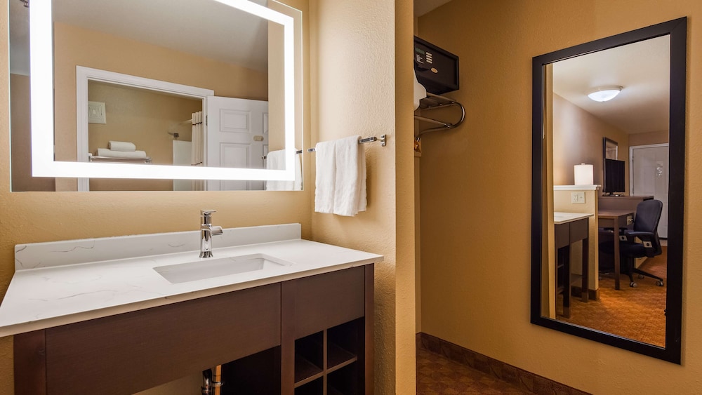 Best Western Fallon Inn And Suites 17/41