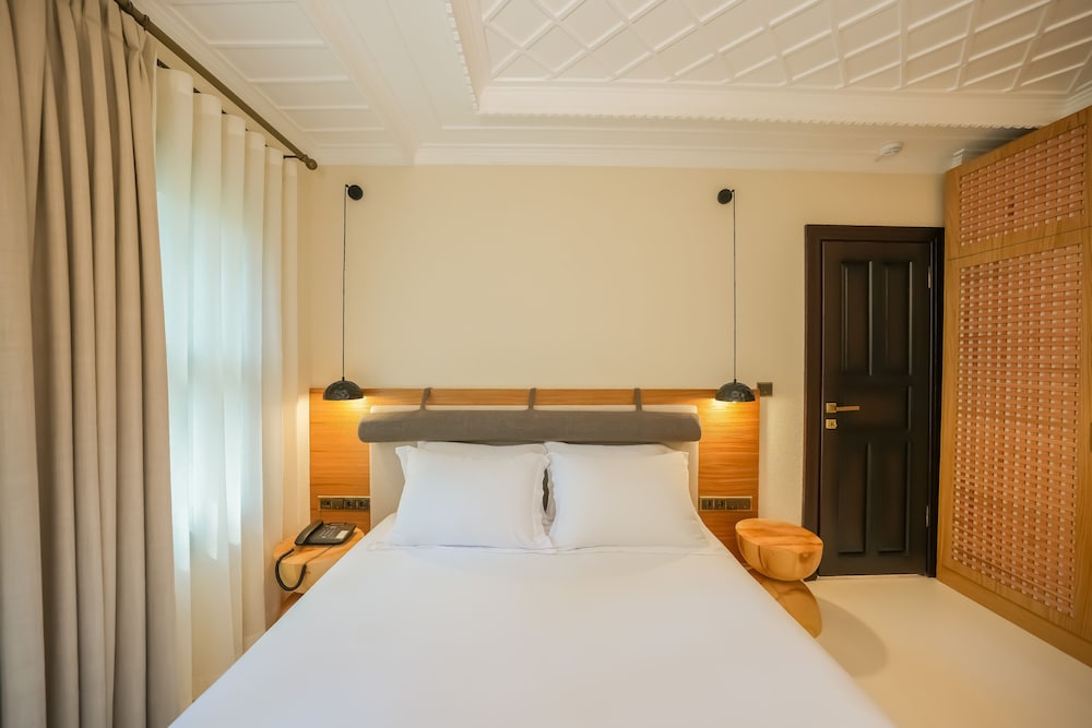 NUUP Hotel 12/56