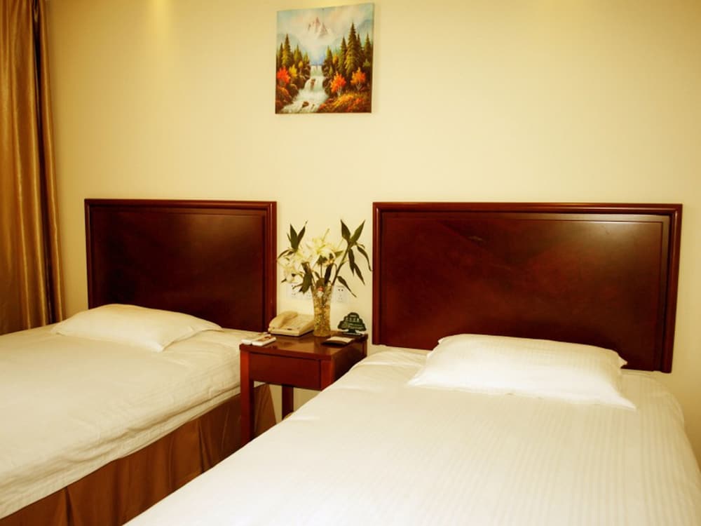 Greentree Inn Taizhou Xinghua Anfeng Runan Garden Express Hotel 18/38
