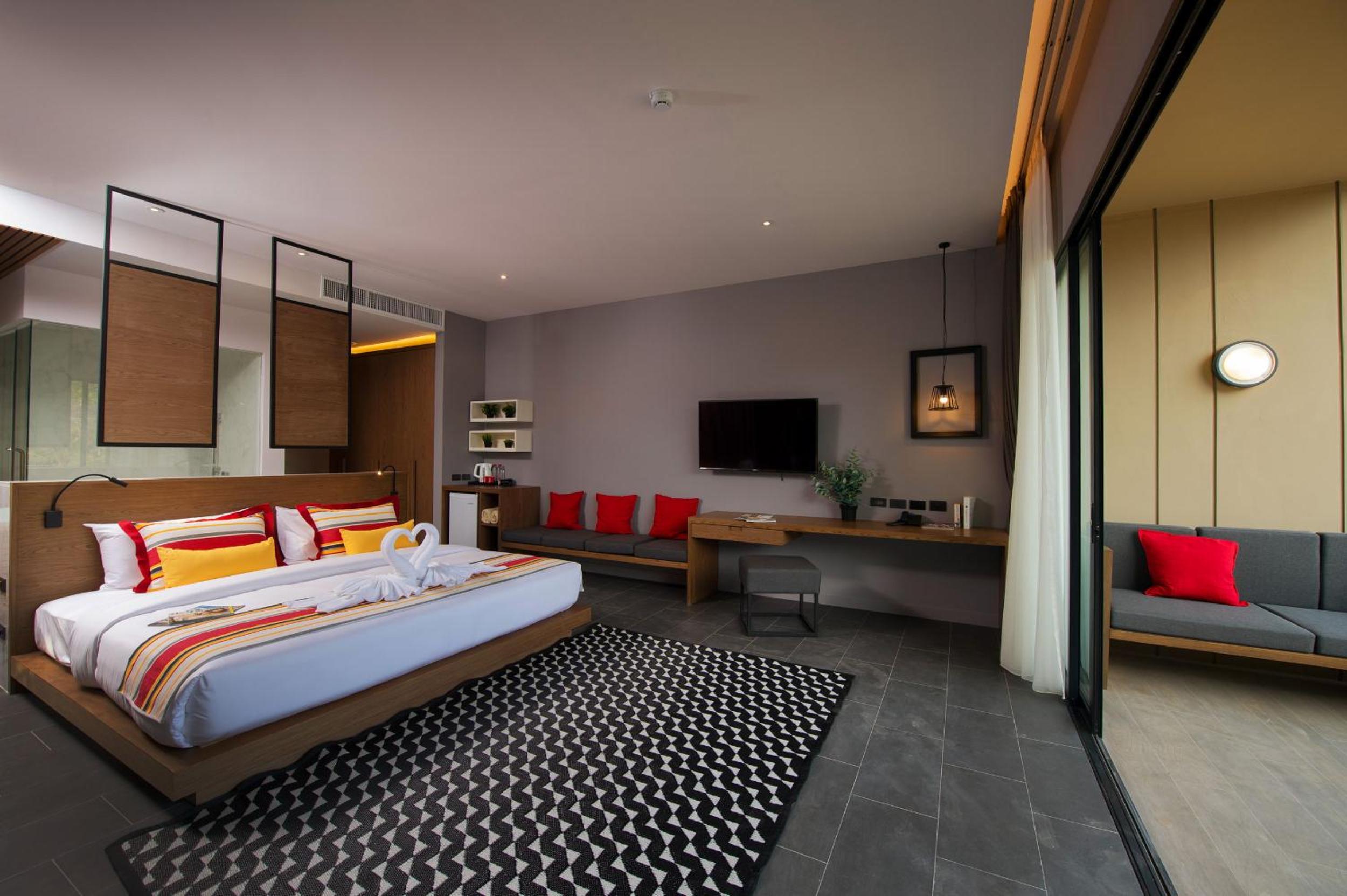 غرفة غراند ديلوكس بسرير كينج، The Gallery Hotel Naiharn 3/10