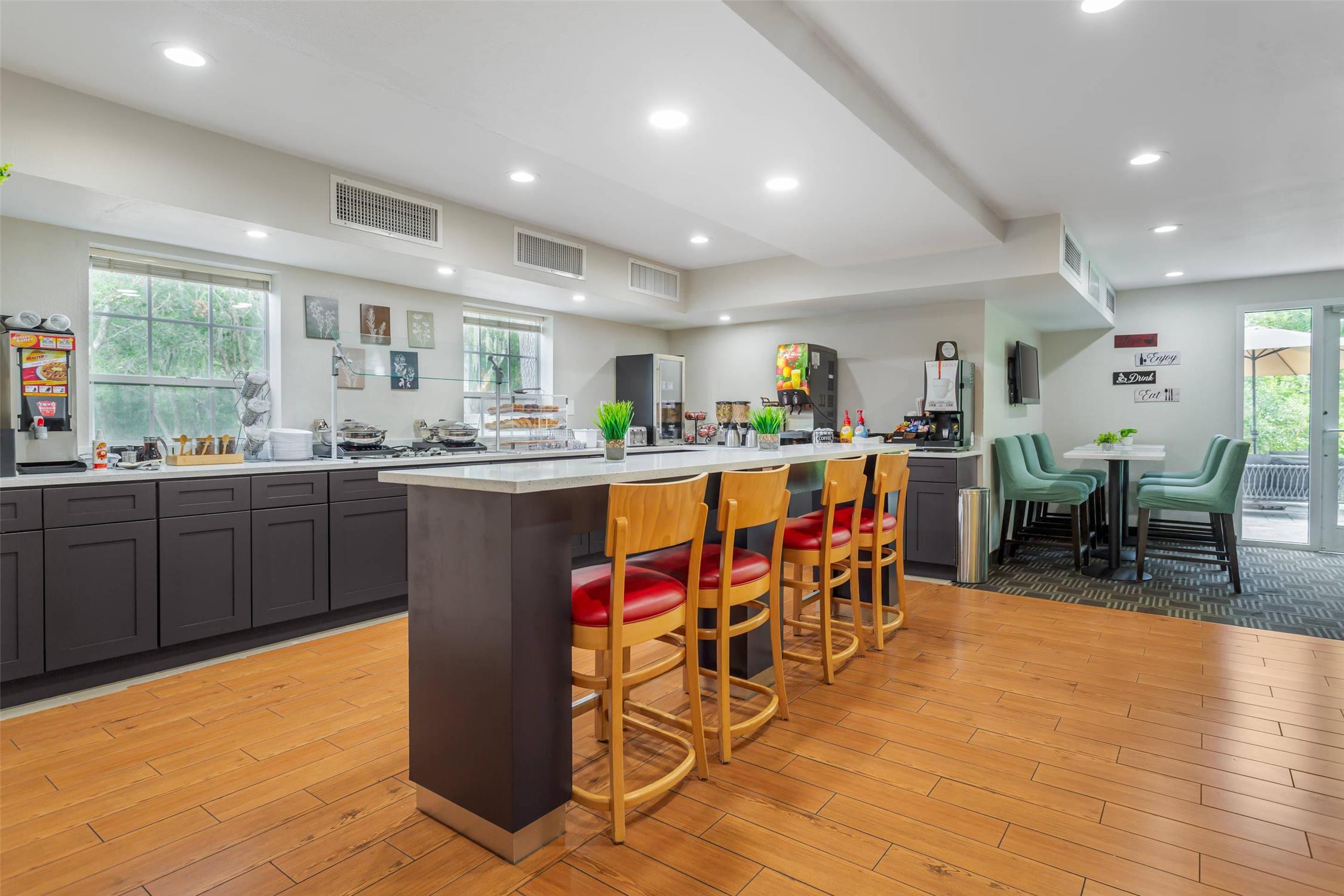 MainStay Suites Tampa Moffitt-USF 12/18