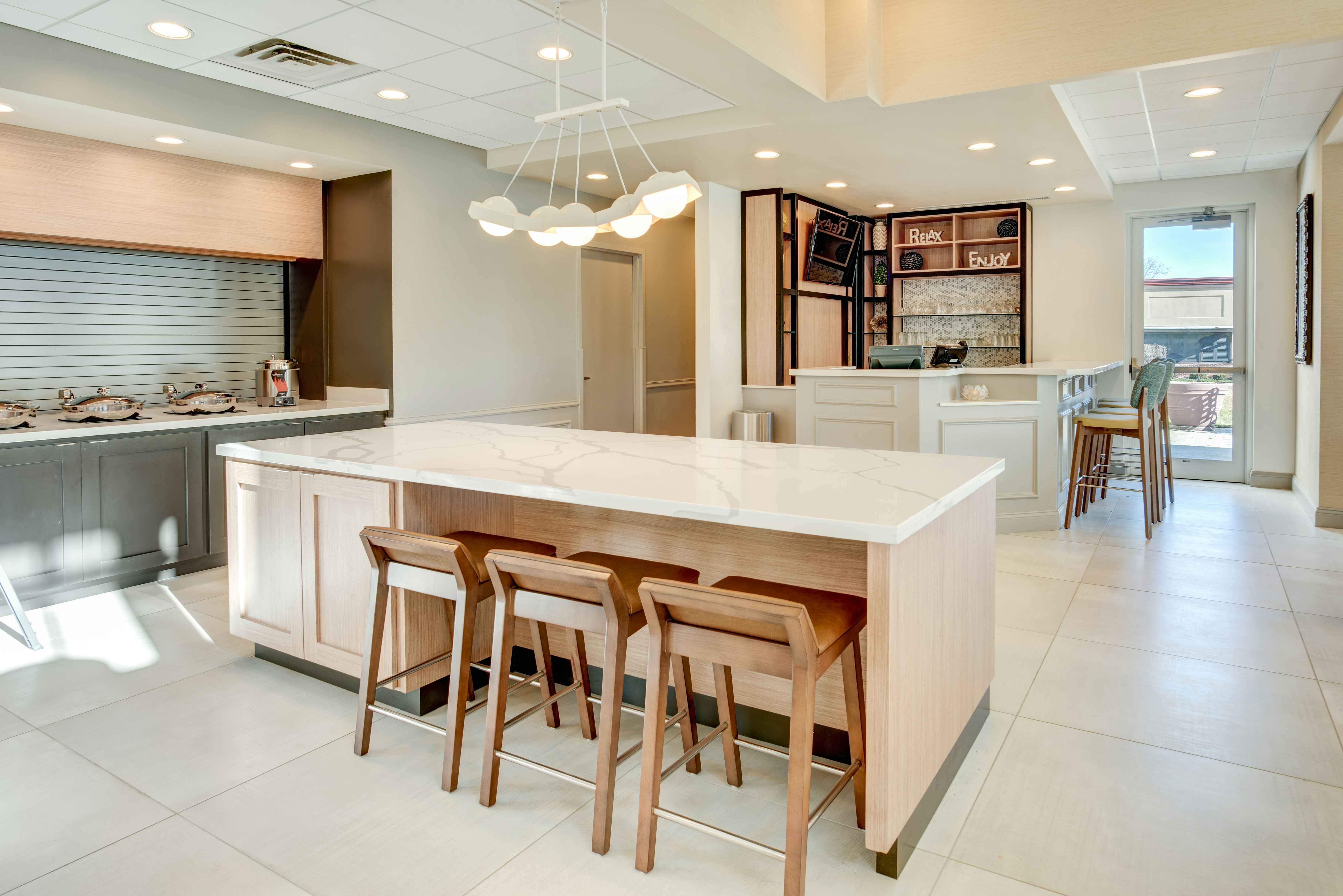 Hilton Garden Inn Lakewood 33/52