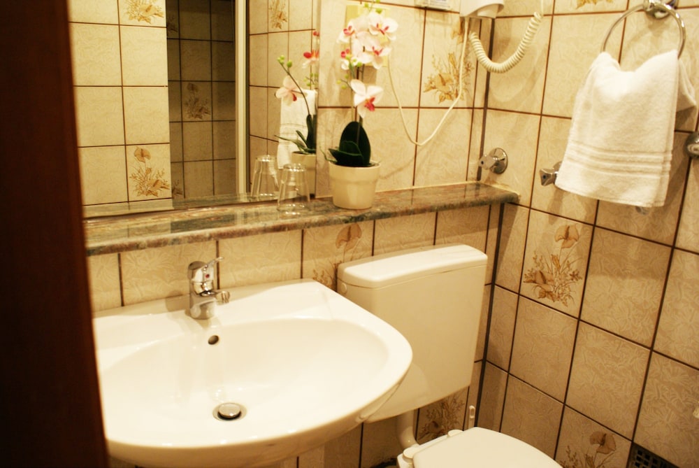Bahn Hotel Dusseldorf 21/41