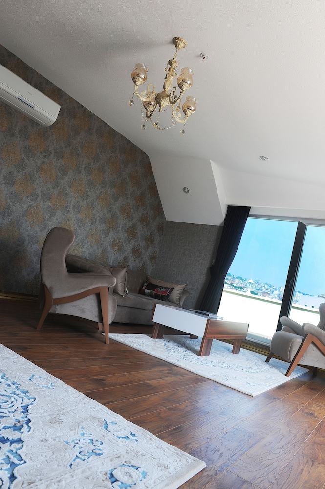 Neba Royal Hotel 31/50