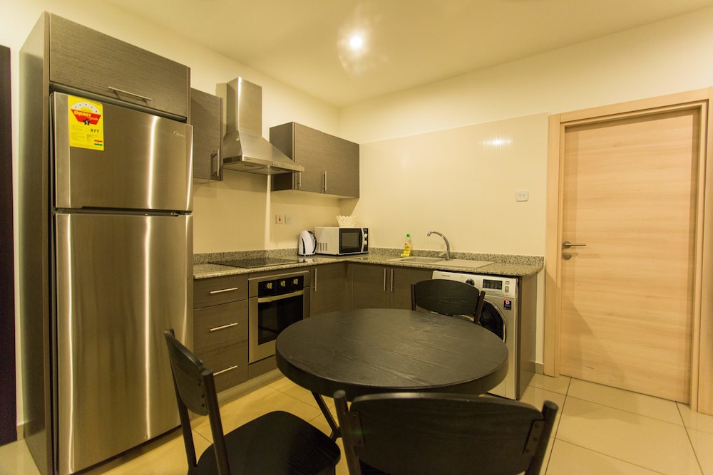Accra Luxury Apartments 48/50