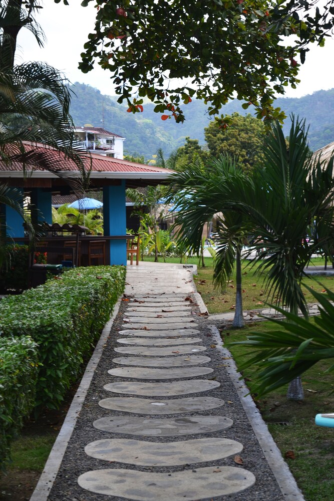 Beach Break Resort 8/75