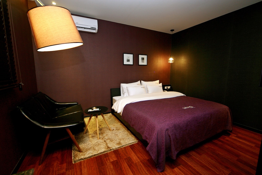 2 Heaven Hotel 32/69