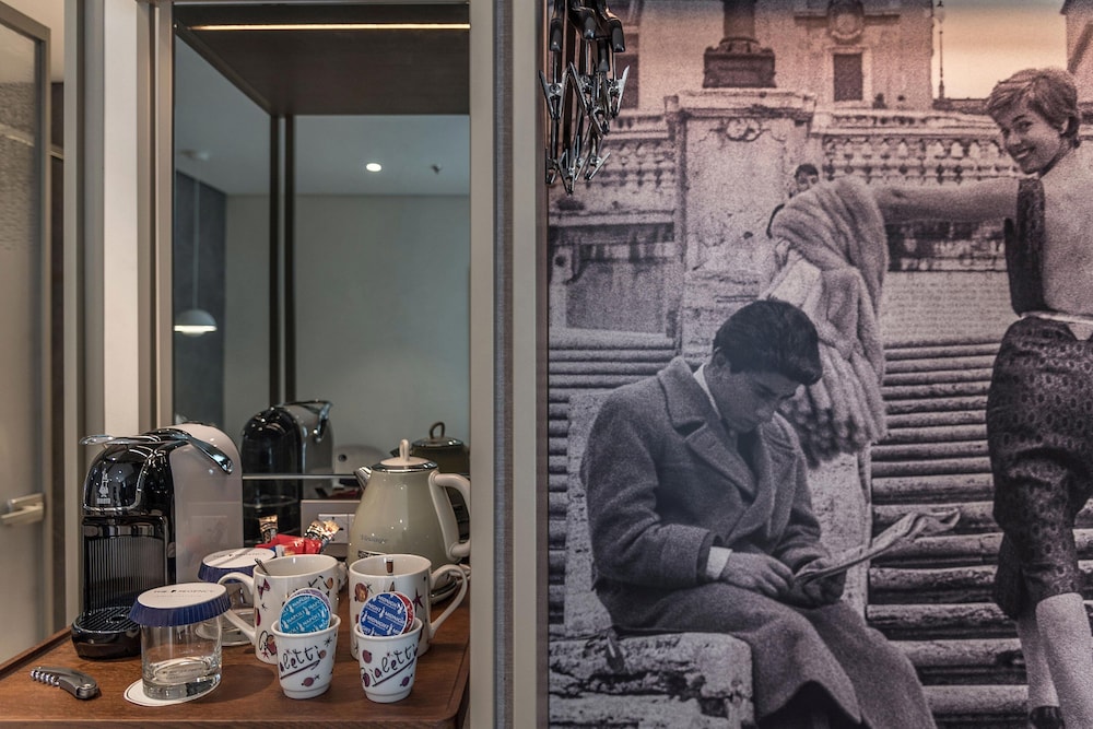 The Regency, Rome, a Tribute Portfolio Hotel 39/47