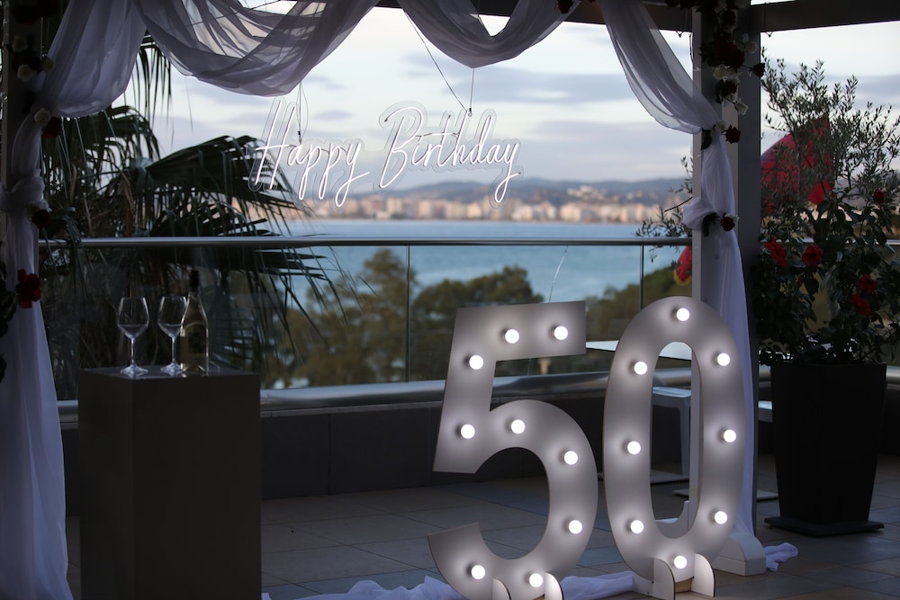 Diamond Hill Spa Hotel 45/50