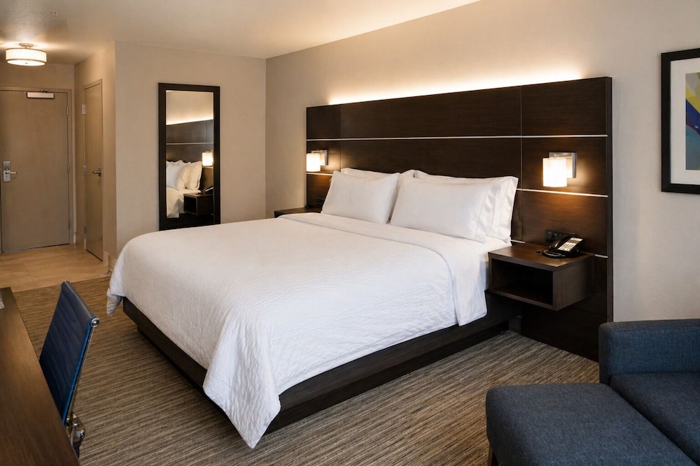 Holiday Inn Express And Suites Hood River 16/49