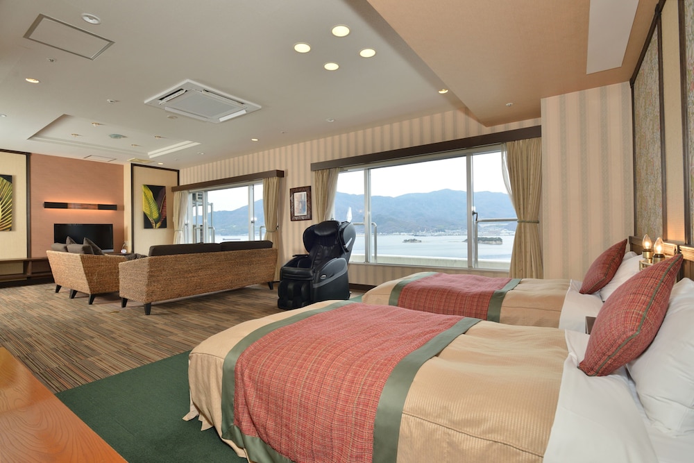 BAY RESORT HOTEL SHODOSHIMA 50/68