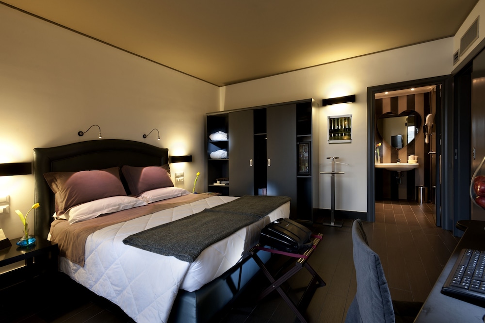 Astoria Palace Hotel 25/78