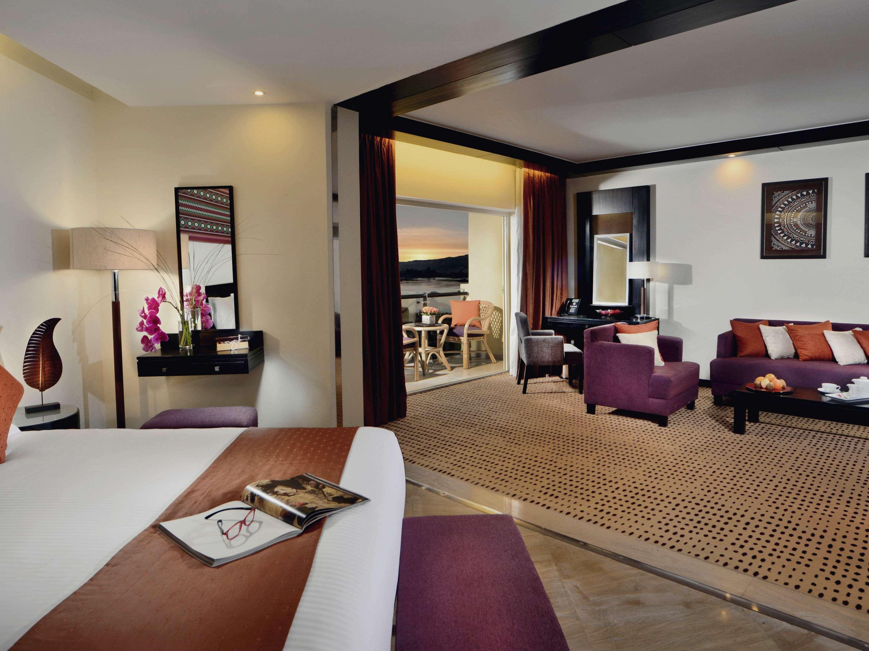 غرفة بسريرين منفصلين بإطلالة على المسبح، Movenpick Aswan 4/6