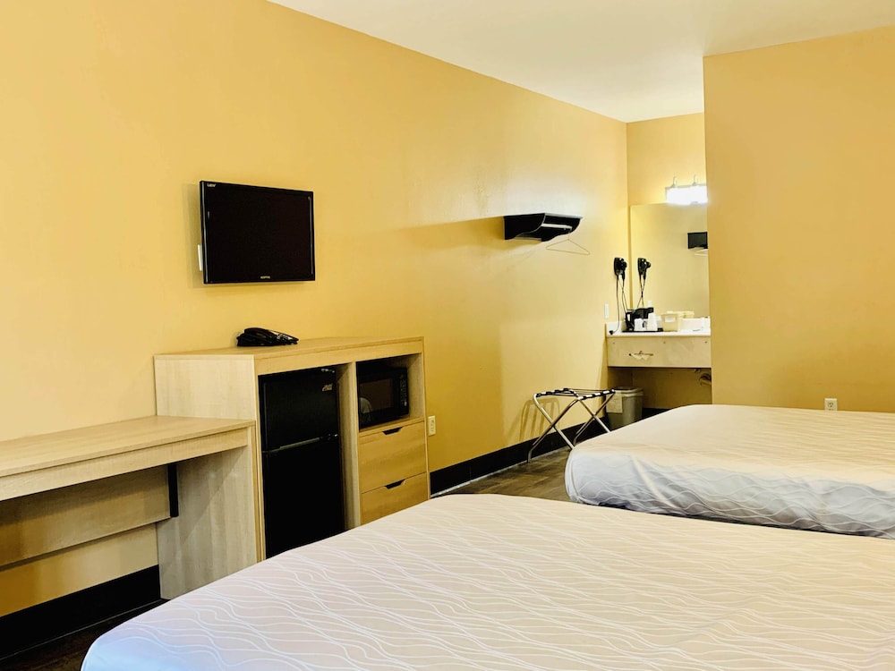 Weston Inn Suites 30/55