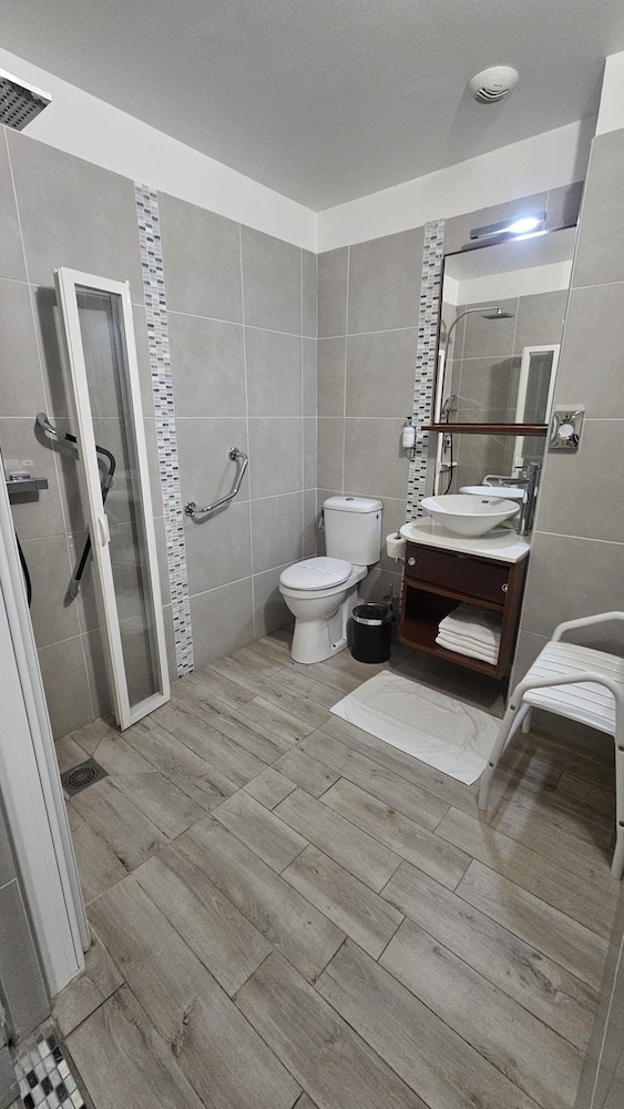 Massilia Hotel 34/50