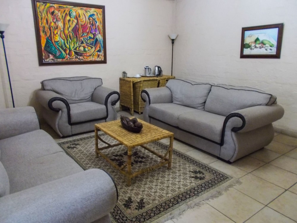 Ndeke Hotel 13/33