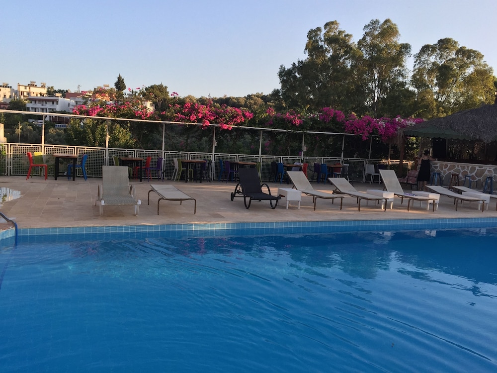 Pataros Hotel 38/49