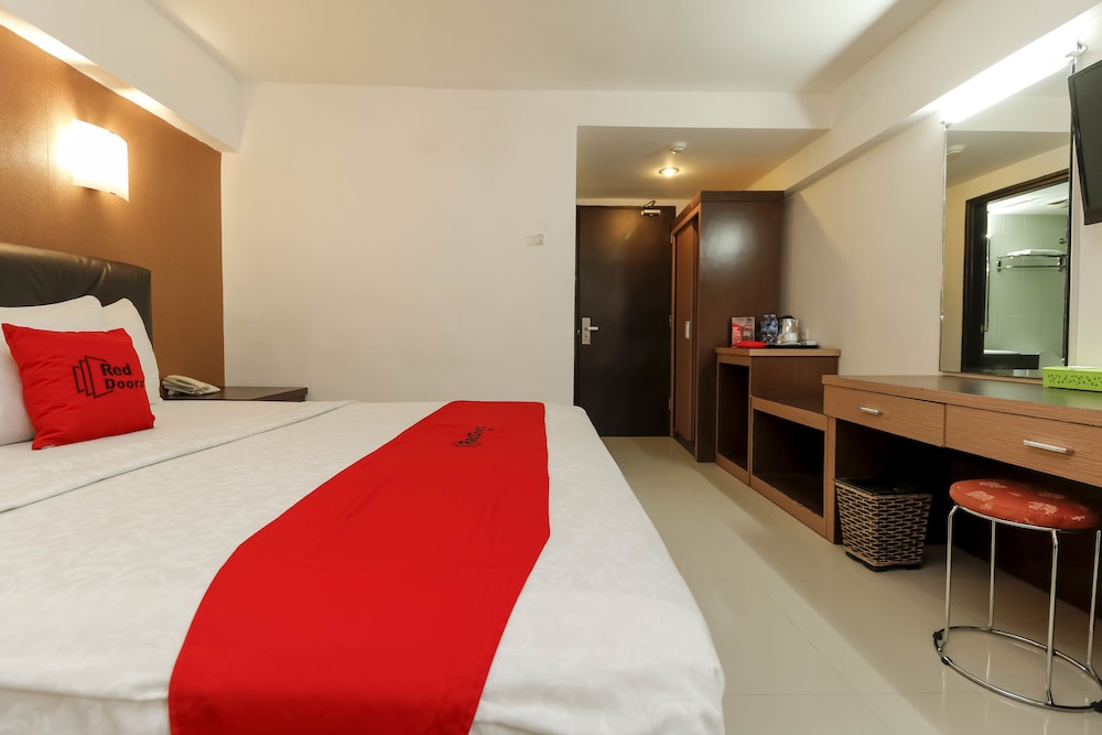 RedDoorz Plus Grand Populer Hotel (ex Nida Rooms Makassar Sulawesi) 11/33