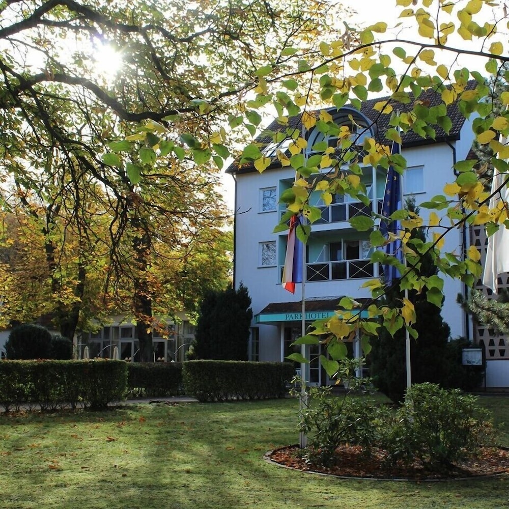 Parkhotel Kluschenberg 54/55