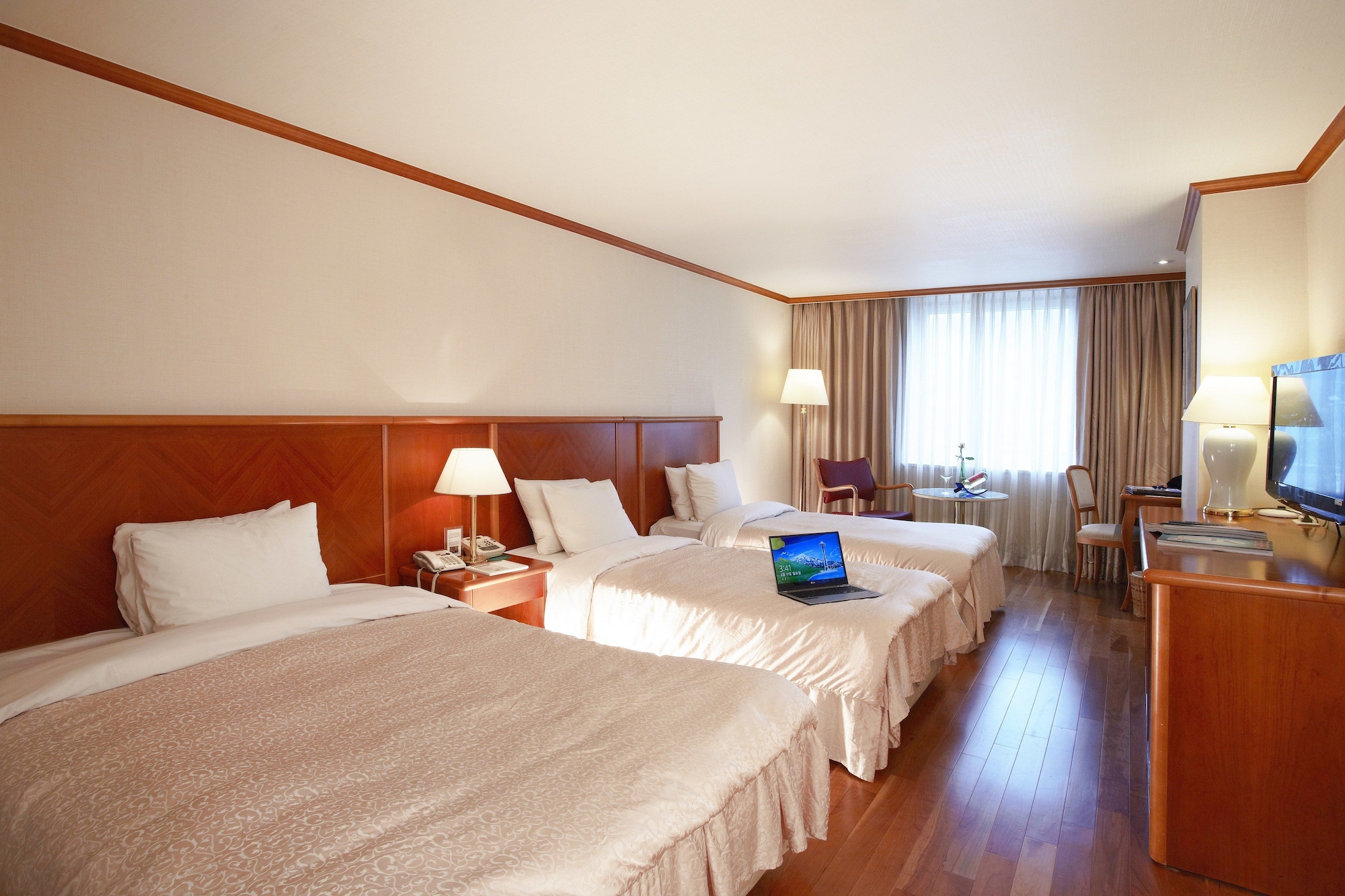 Deluxe, Triple, Double and Twin Beds
