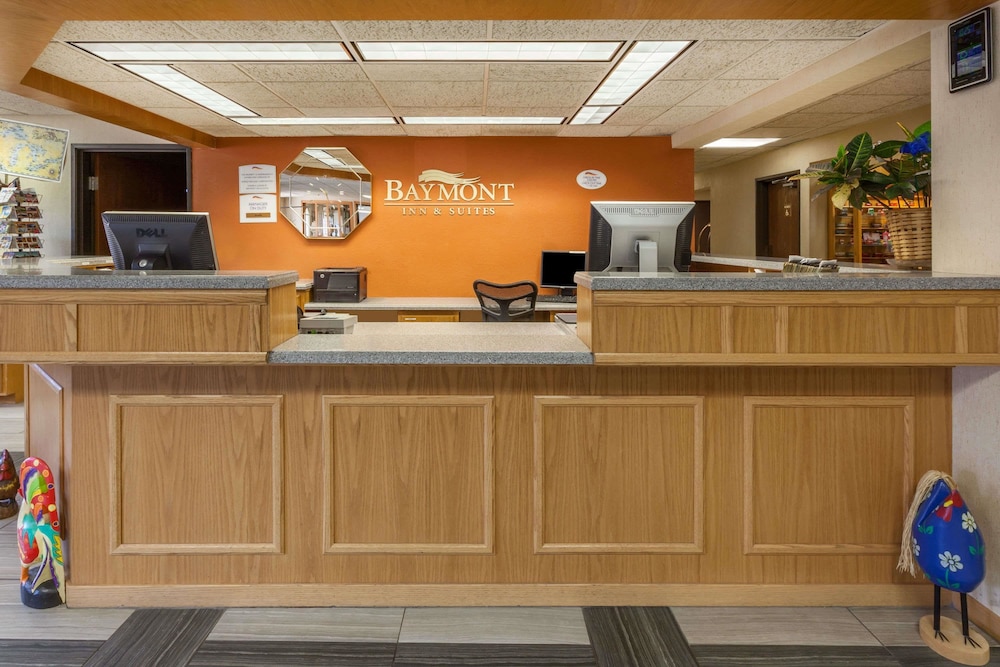 Baymont by Wyndham Midland 3/24