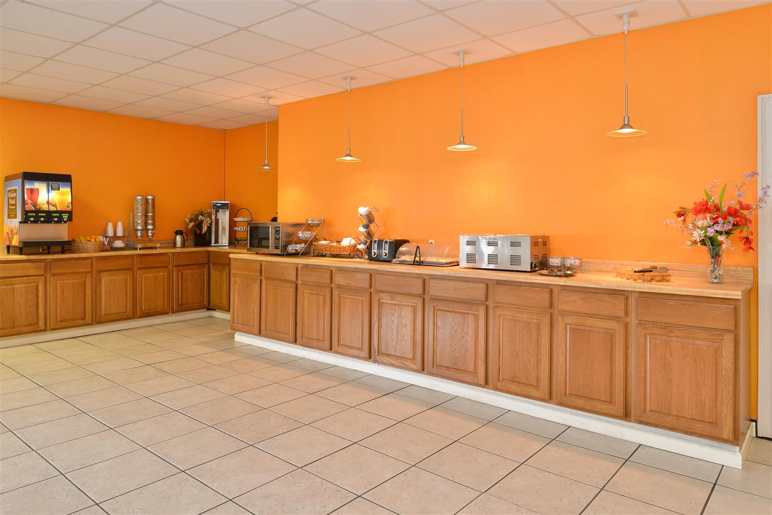 Americas Best Value Inn Tulsa at I-44 14/44