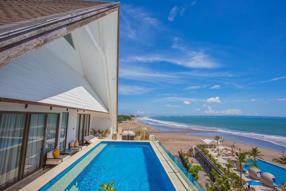 Lv8 Resort Hotel in Canggu