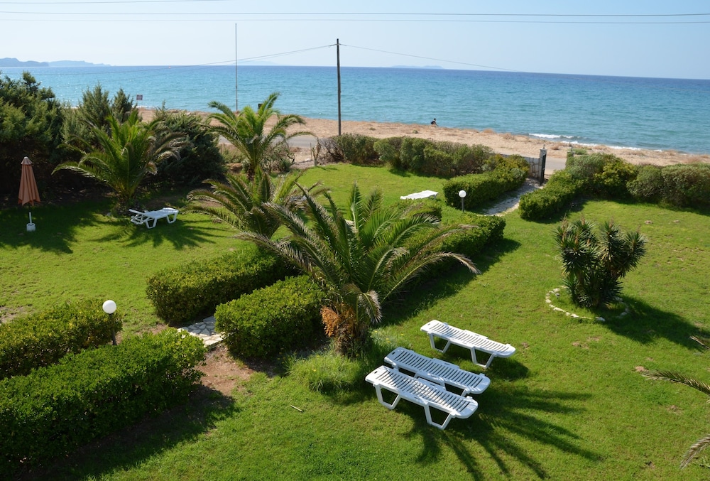 Elli Beach Apartments and Studios 38/50