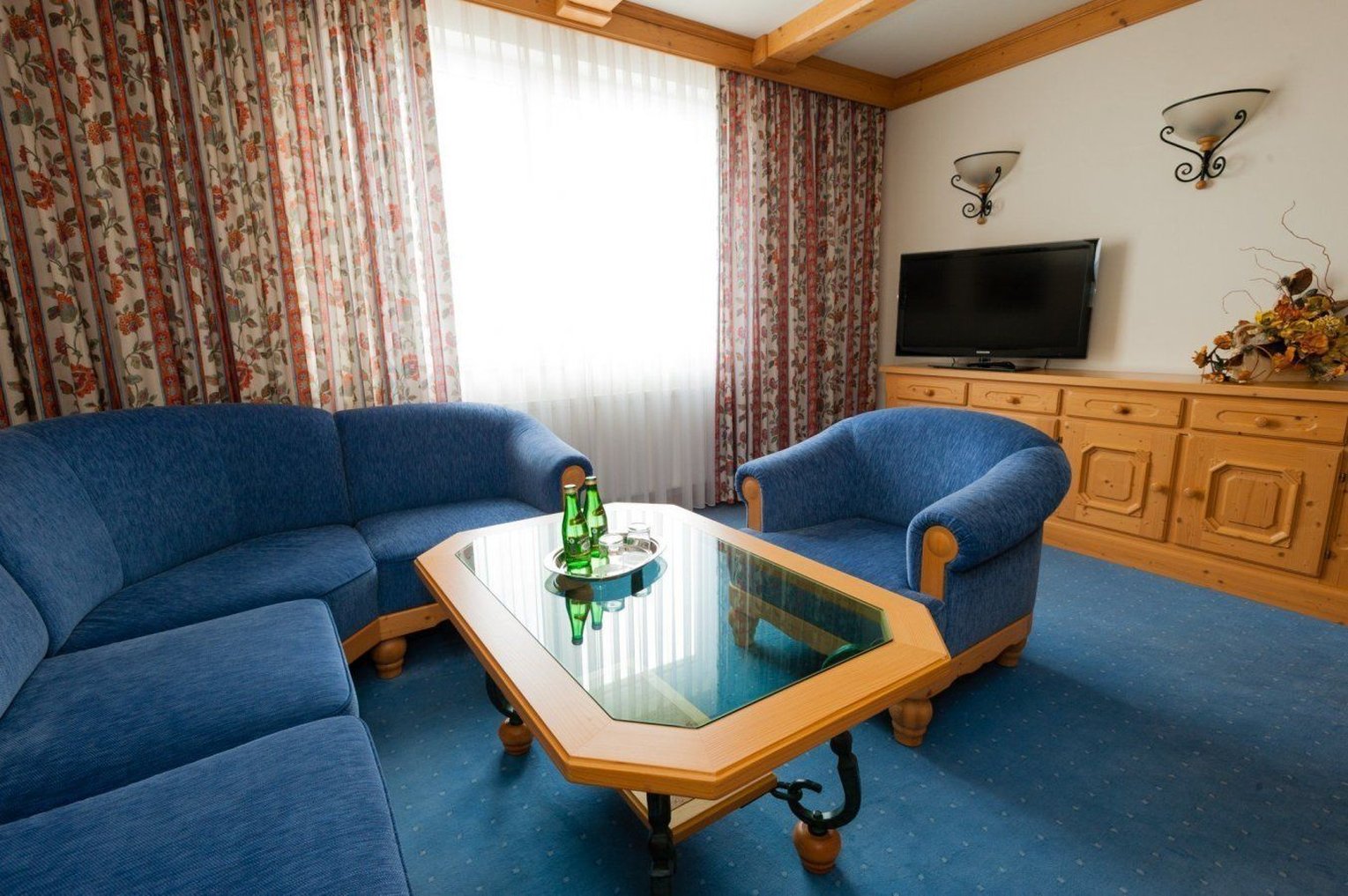 HOTEL PARTNER 14/25