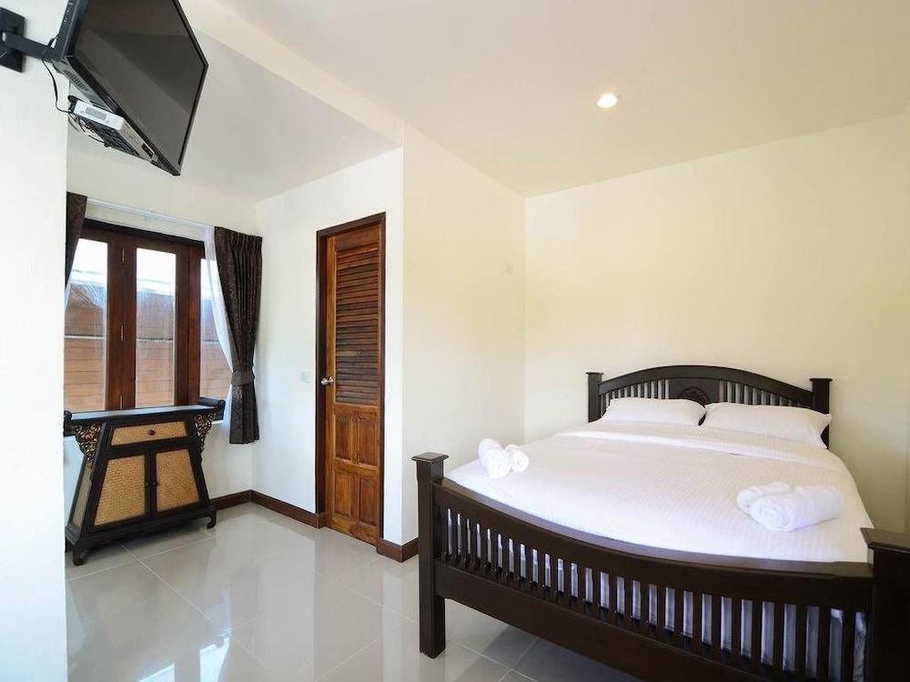 Ban U Thong Accommodations 13/28