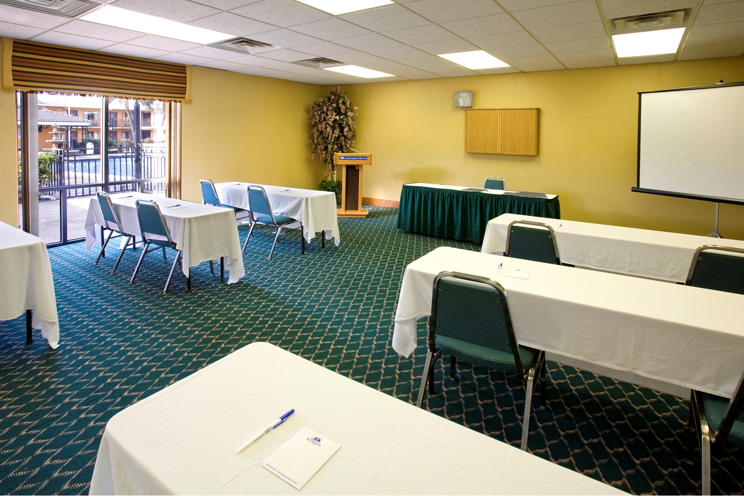 Americas Best Value Inn Laredo 29/34