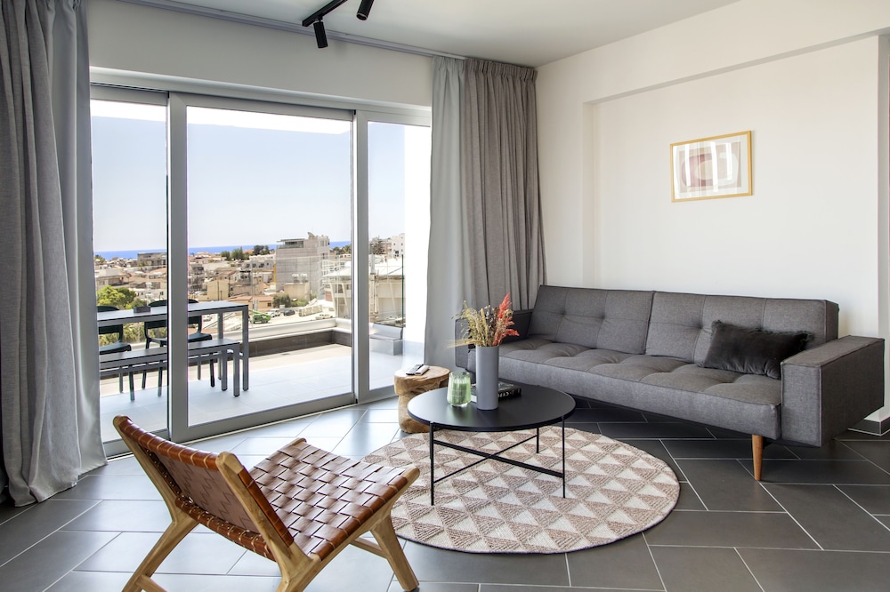 Liv Urban Larnaca 32/50