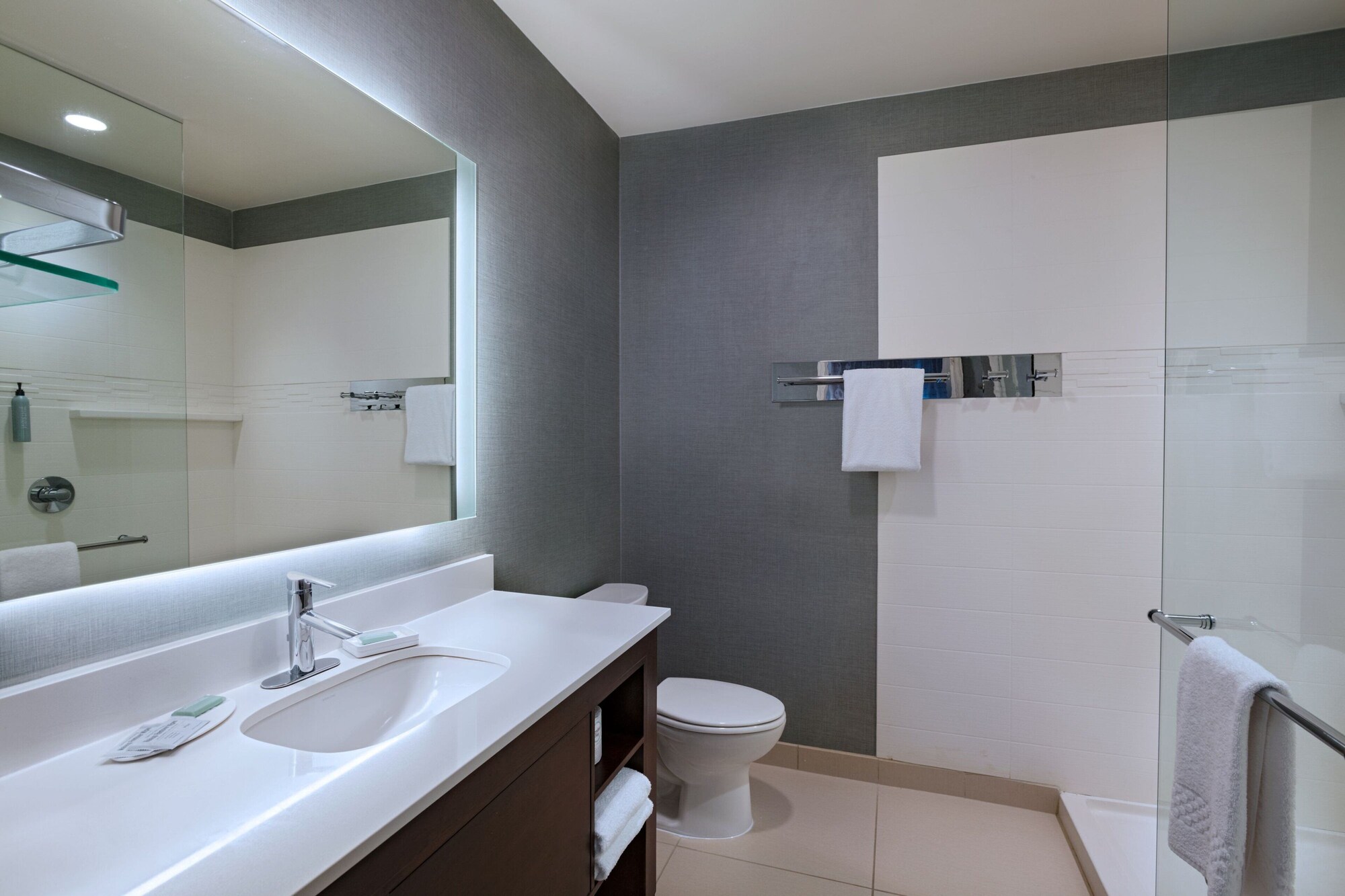 استوديو بسرير كينج مع أريكة، RESIDENCE INN BY MARRIOTT OMAHA AKSARBEN VILLAGE 10/10