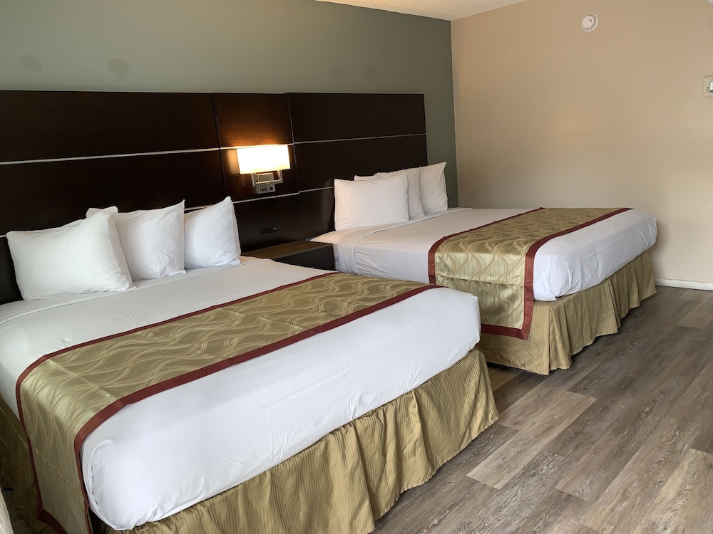 STANDARD, 2 QUEEN BEDS