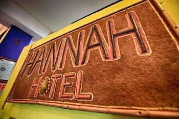 Hannah Hotel 6/54