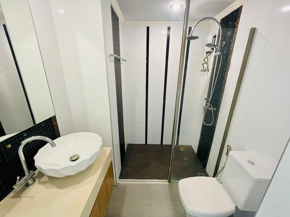 Amazon Residence By Pattaya Sunny Rentals 47/50