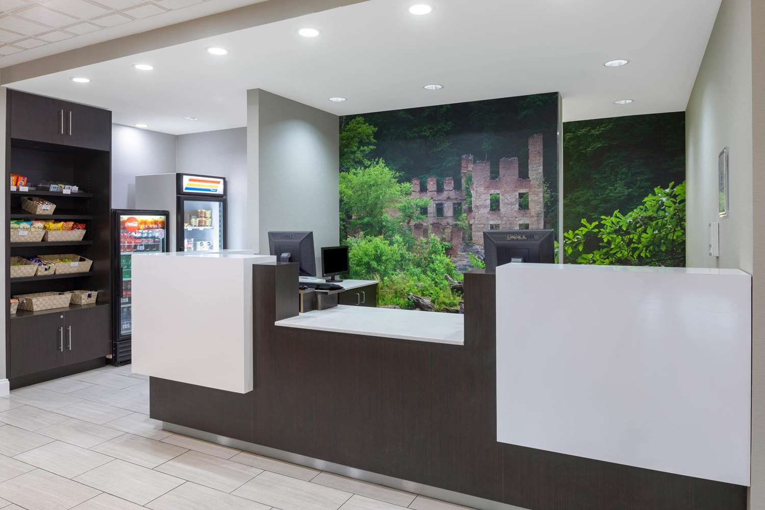 La Quinta Inn & Suites by Wyndham Atlanta Douglasville 8/53