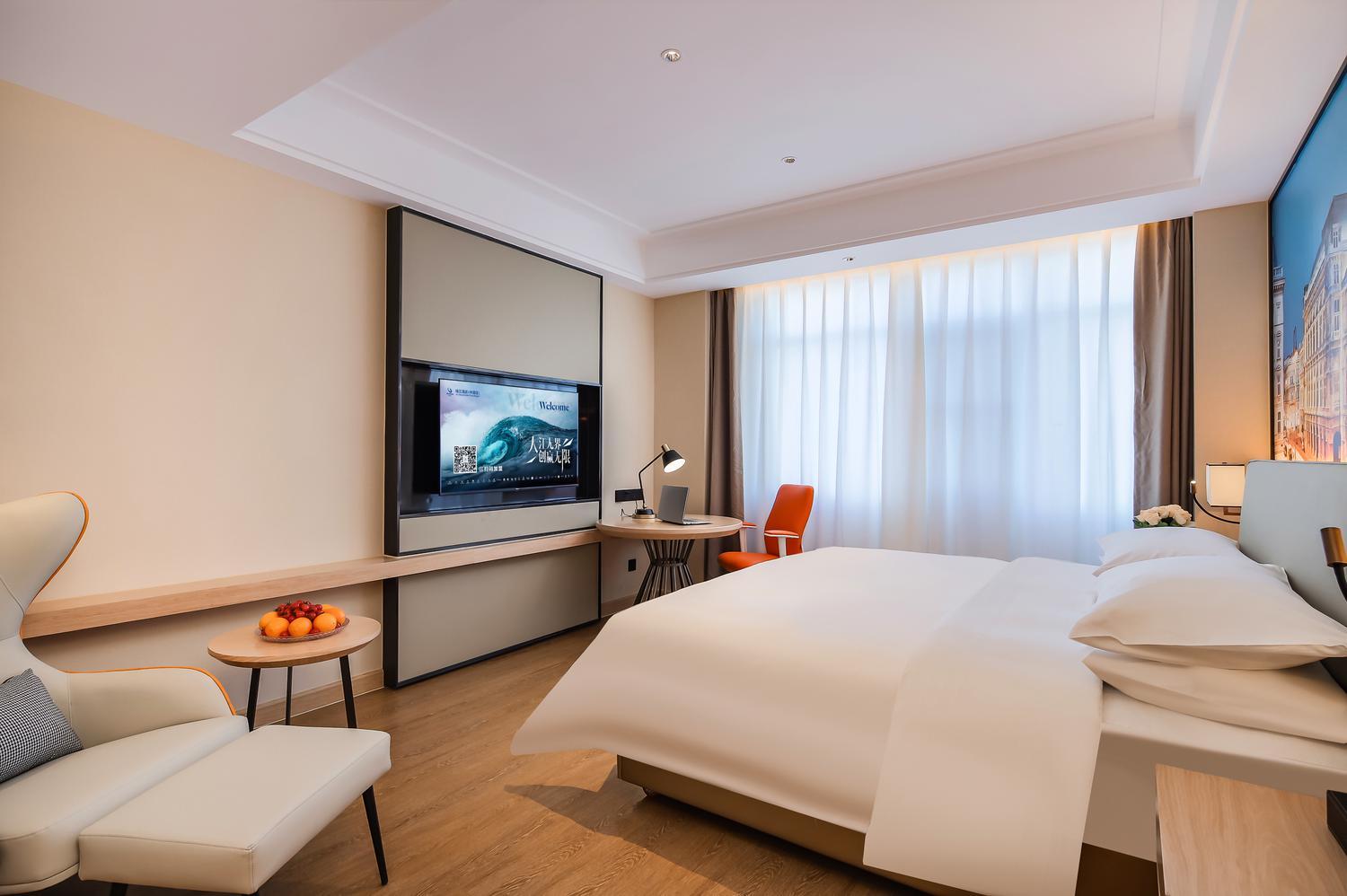 Vienna International Hotel (Luyi Passenger West Station) 10/33