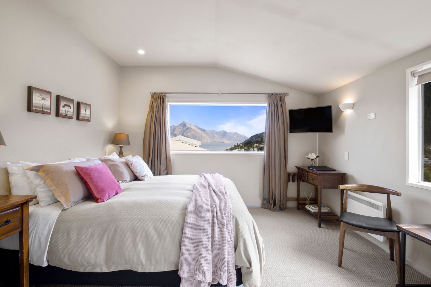 GUEST ROOM, SUPERIOR, TWIN BEDS