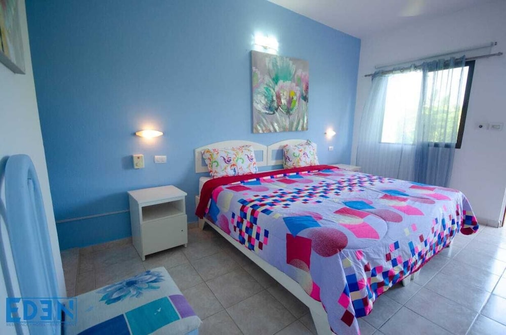 Hotel El Eden 11/57
