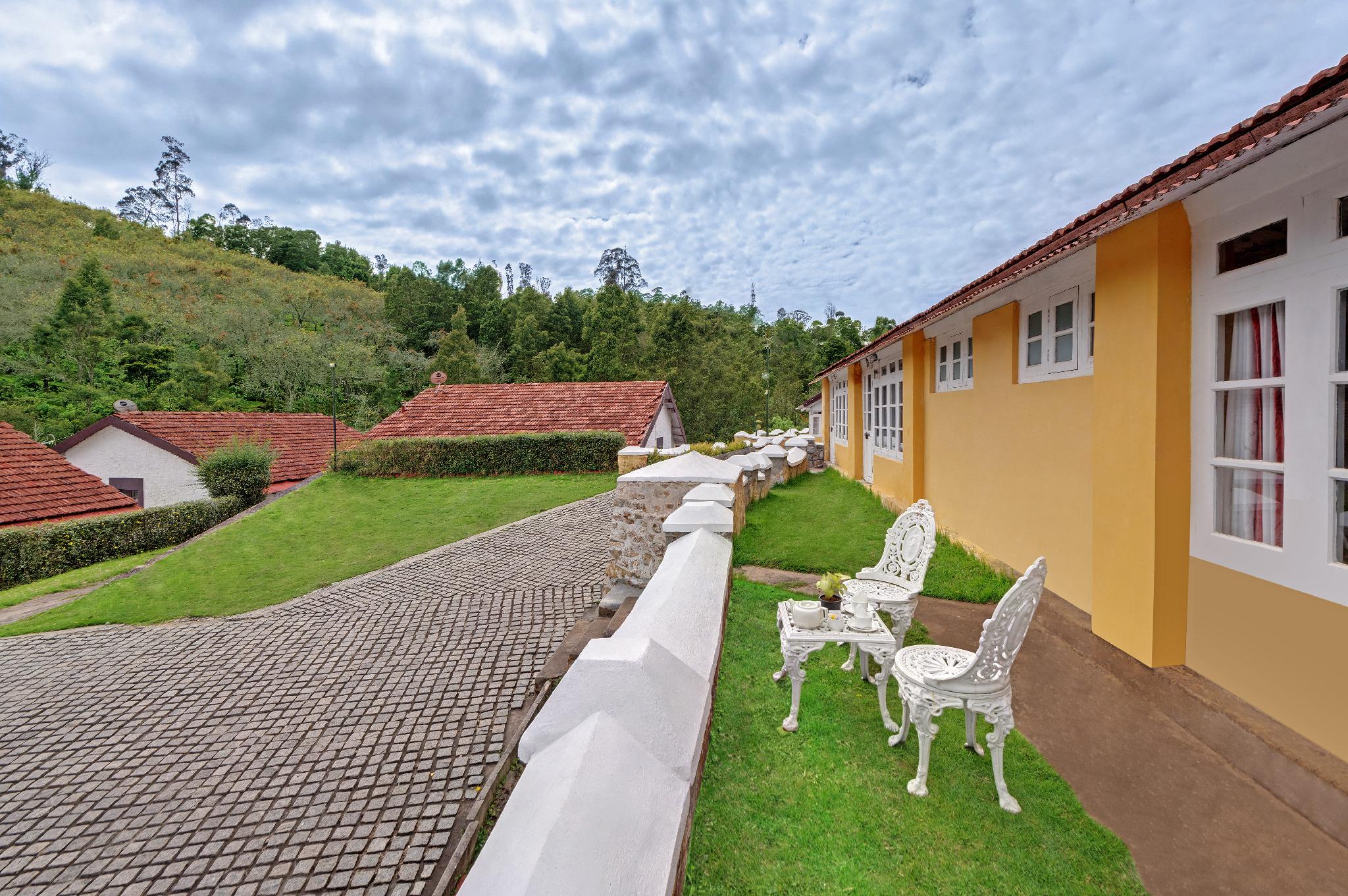 OYO Premium Golf Club Road 43/57