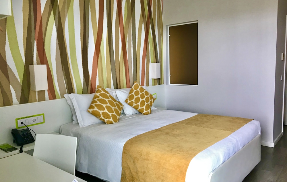 Room, Double Bed