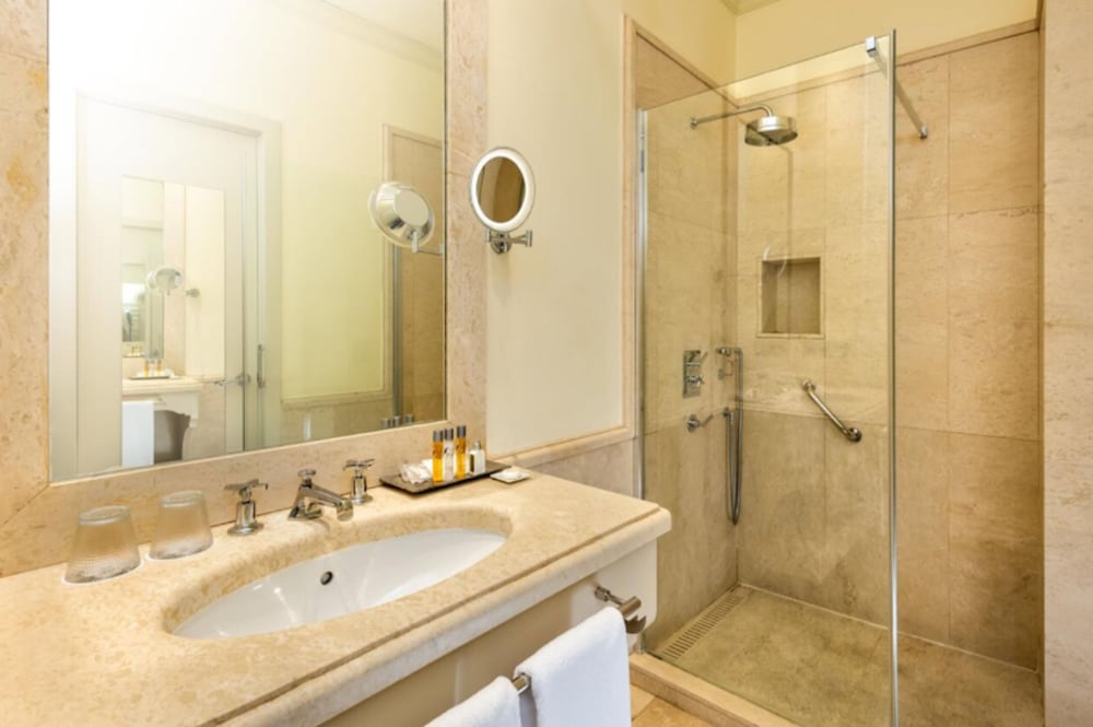 غرفة قياسية بسرير مزدوج في الطابق الأرضي، Hotel Casa del Poeta 3/3