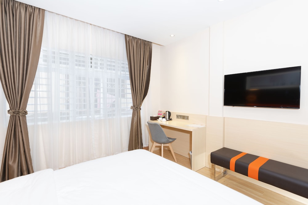 7 Days Premium Hotel 20/56