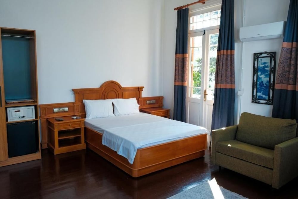 Laden Palas Hotel 15/50