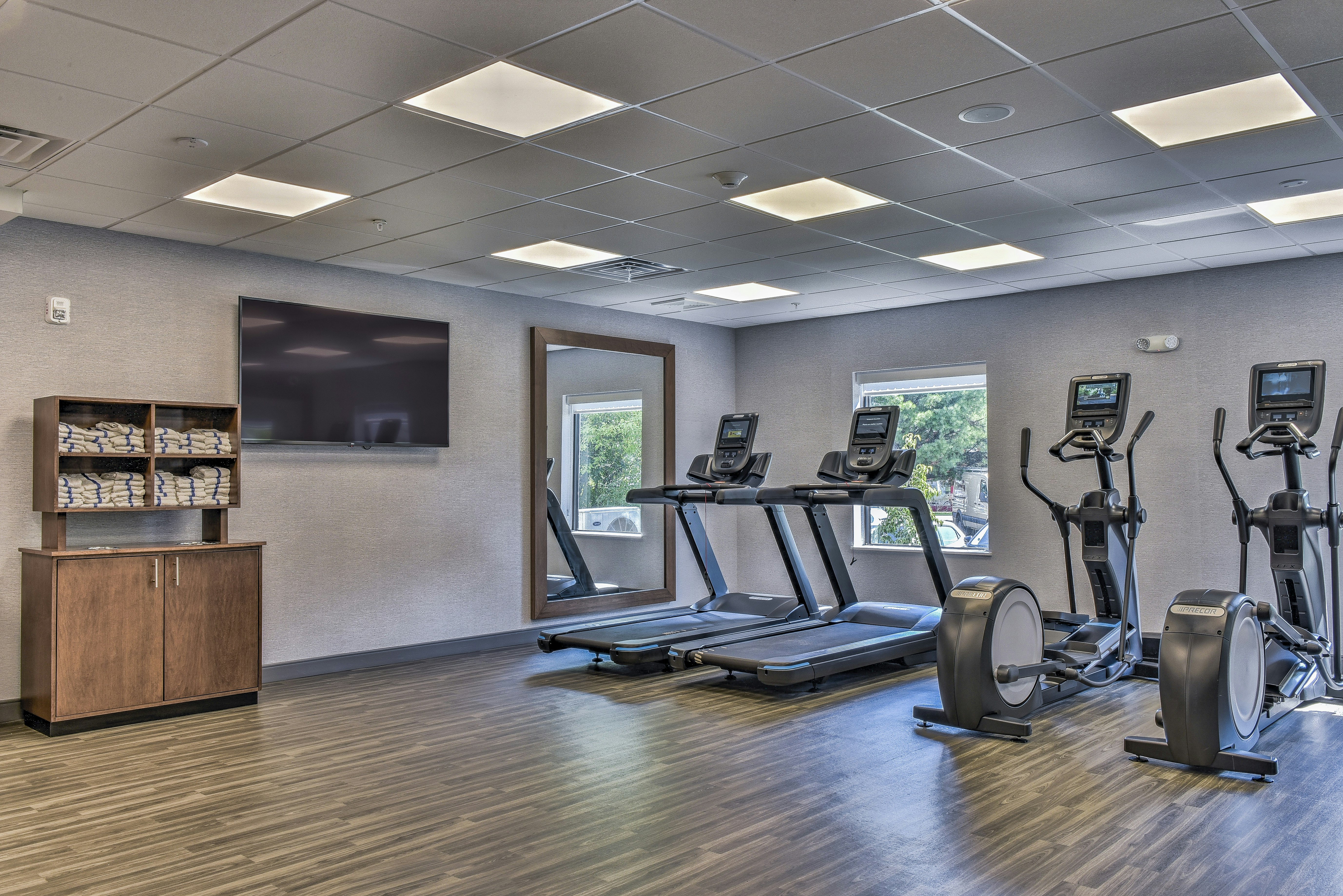 Hampton Inn and Suites Keene 22/47