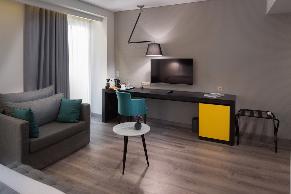 Lozenge Hotel 33/63