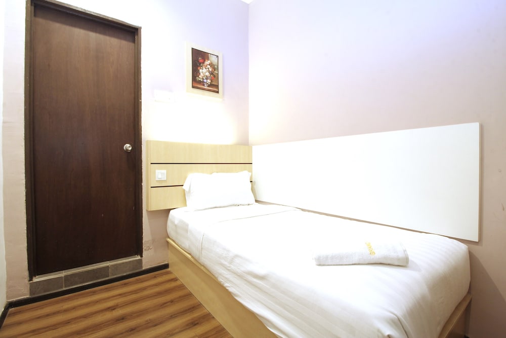 Hotel Zamburger Klang 8/28