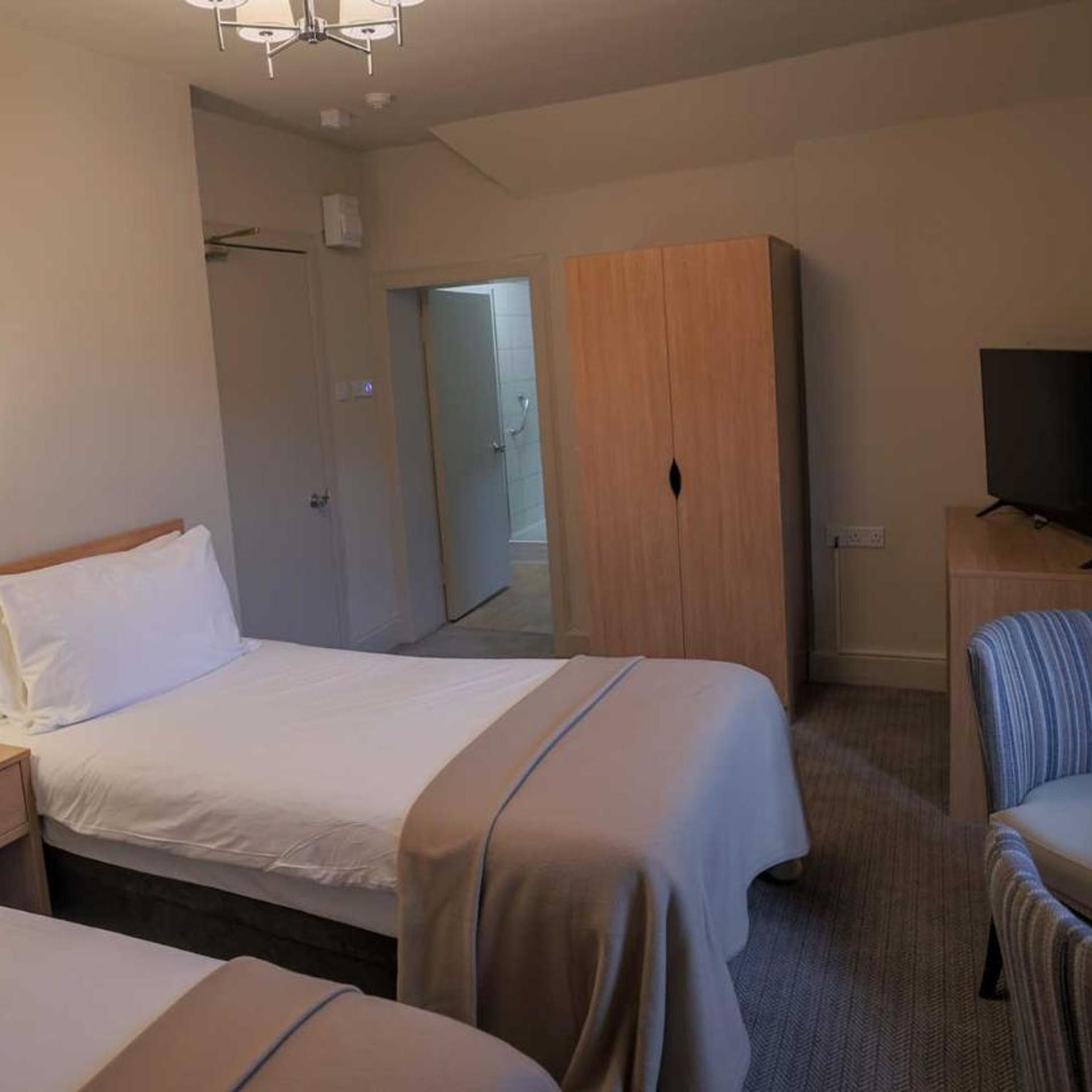 Room, Twin Beds, Loch View
