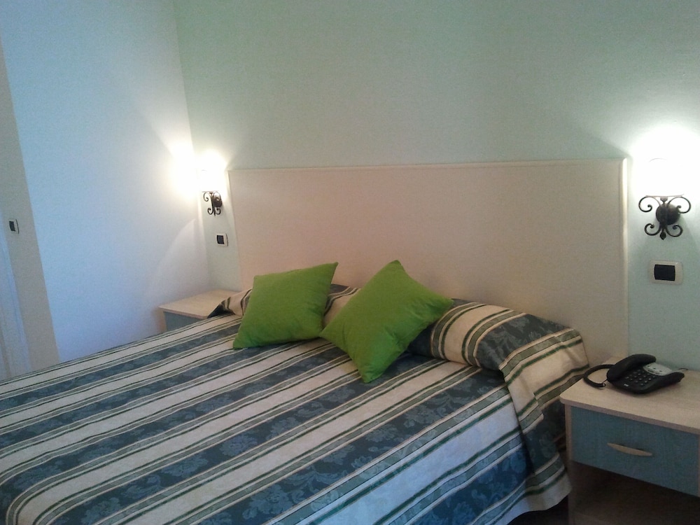 Jonic Hotel Mazzaro' 42/56